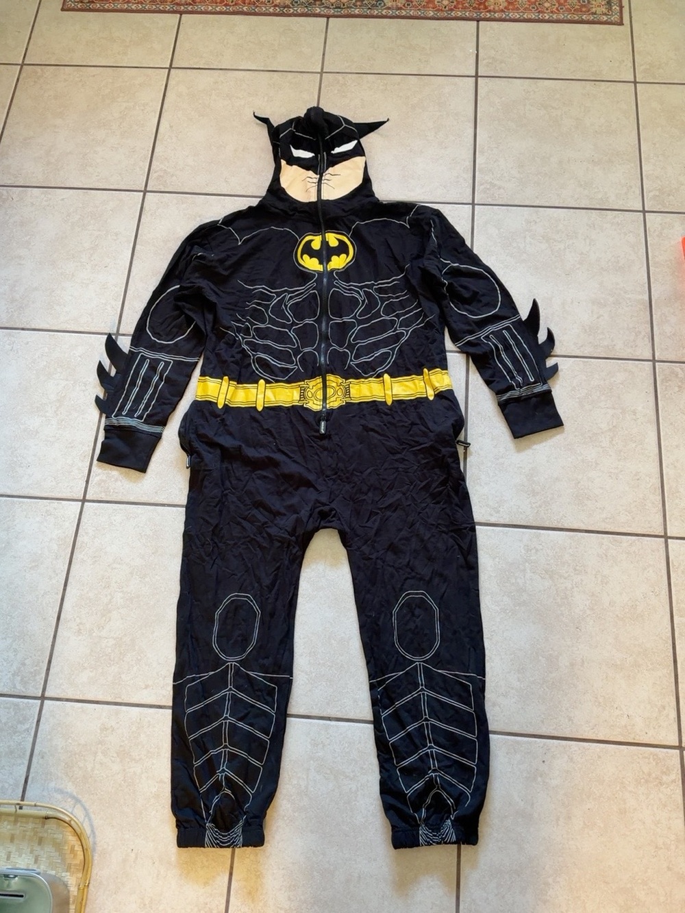 Kidrobot DC Batman Hooded Jumpsuit Costume Adult XL 40/42 NWT